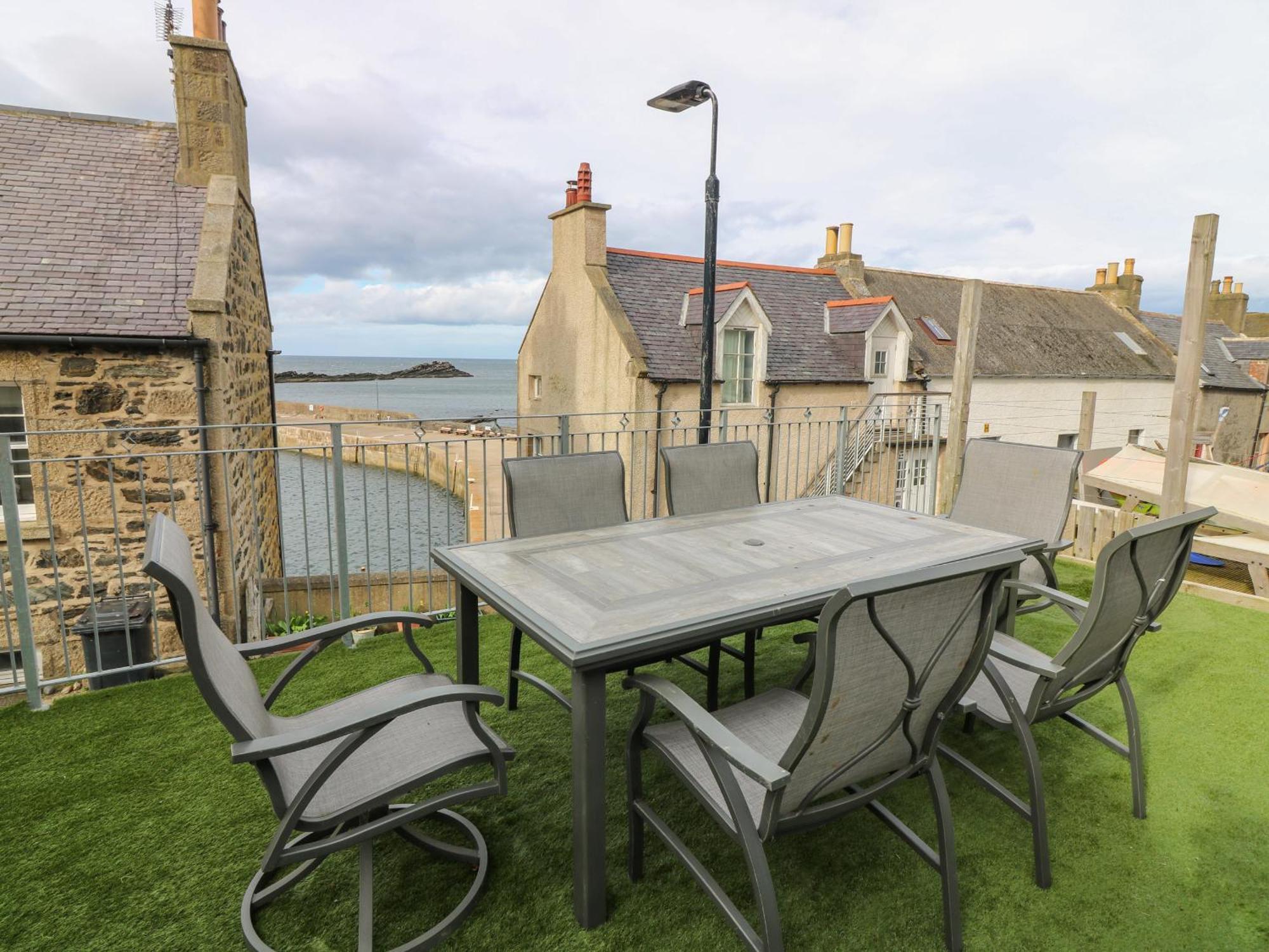 Craignure Apartment Banff Exterior photo