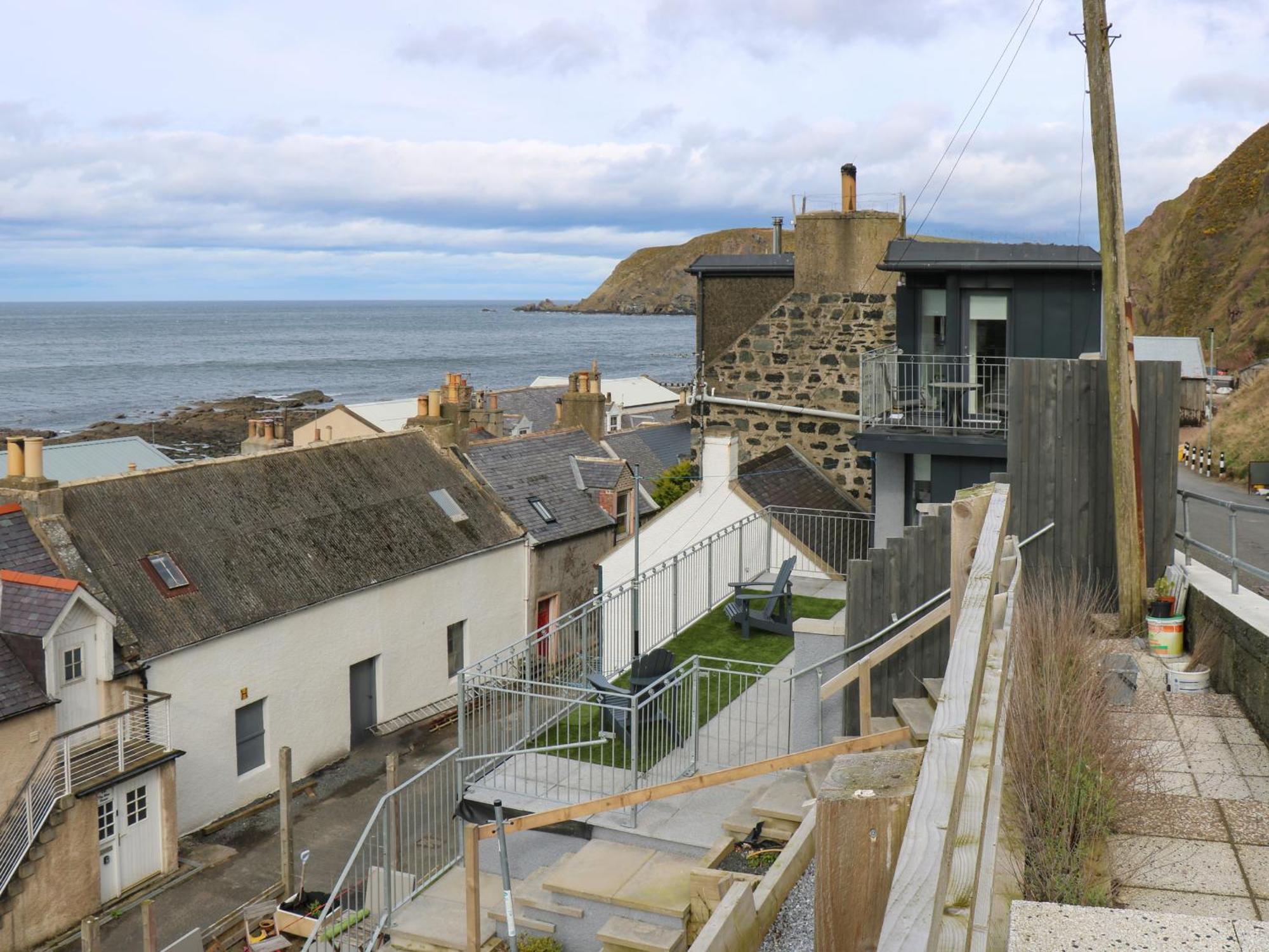 Craignure Apartment Banff Exterior photo