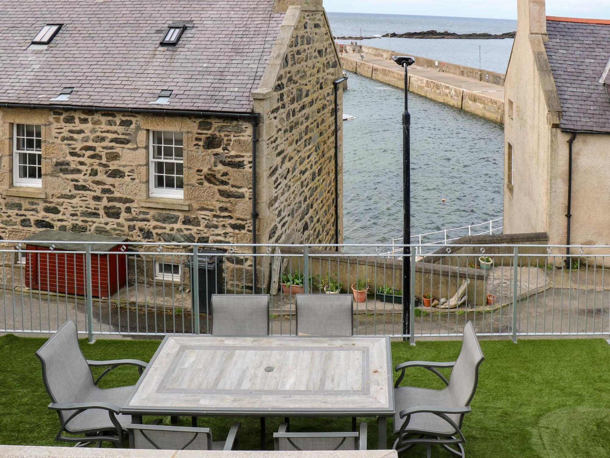 Craignure Apartment Banff Exterior photo